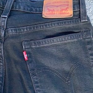 Black High Rise Levi jeans